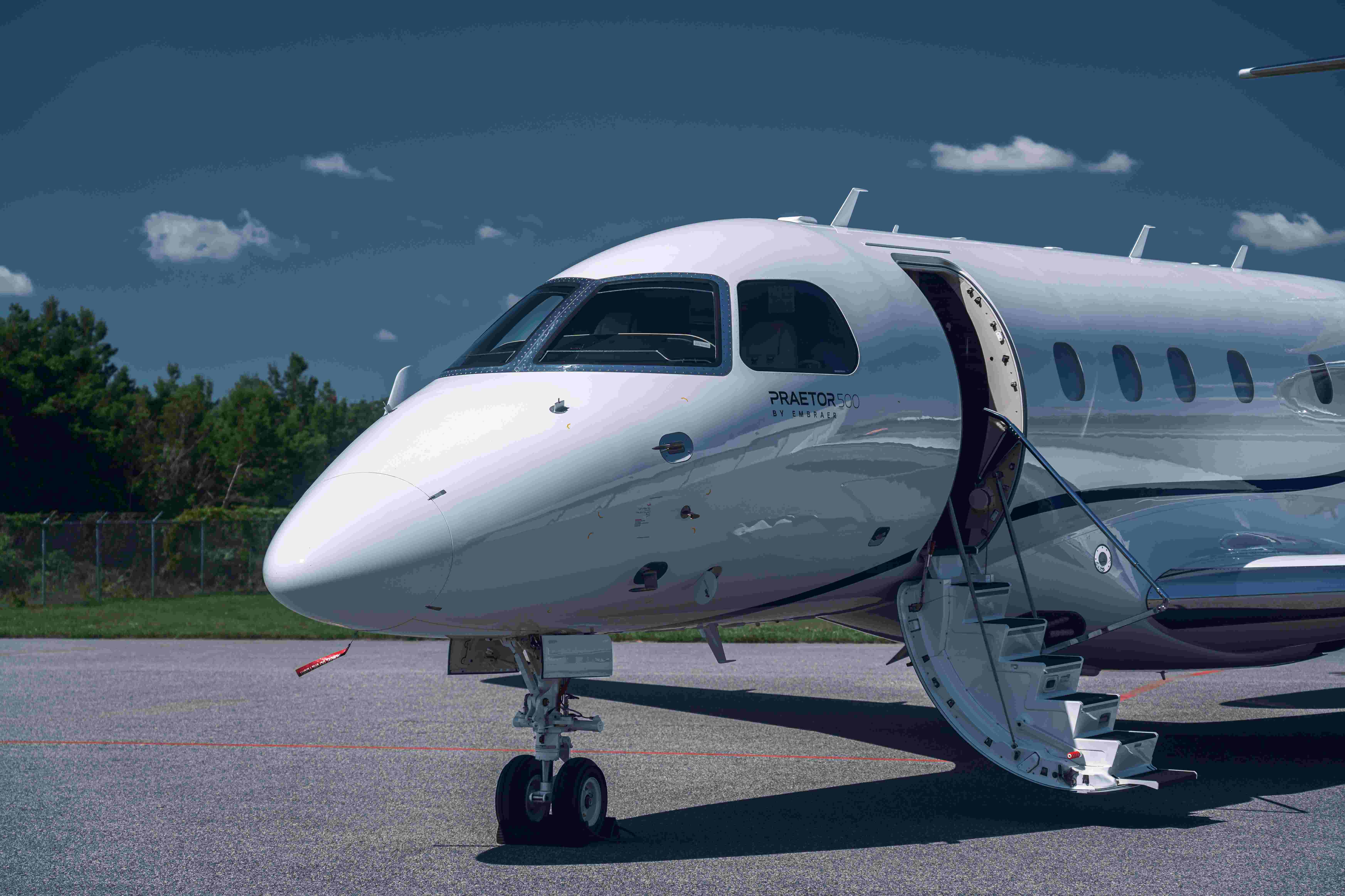 /images/specialoffer_plane.jpg